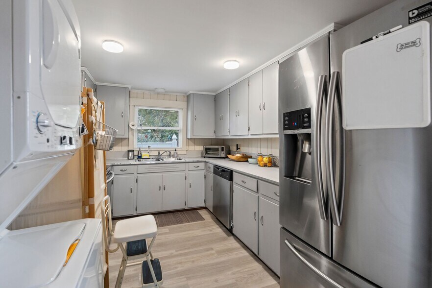 More Photos Of 6692 Valwood Rd, Conover Specialty For Sale