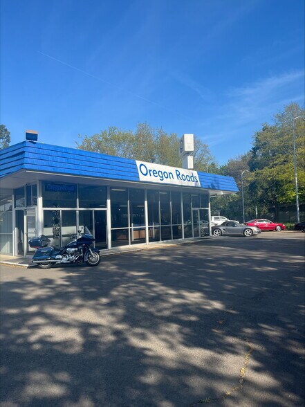 Primary Photo Of 620 W 6th Ave, Eugene Fast Food For Sale