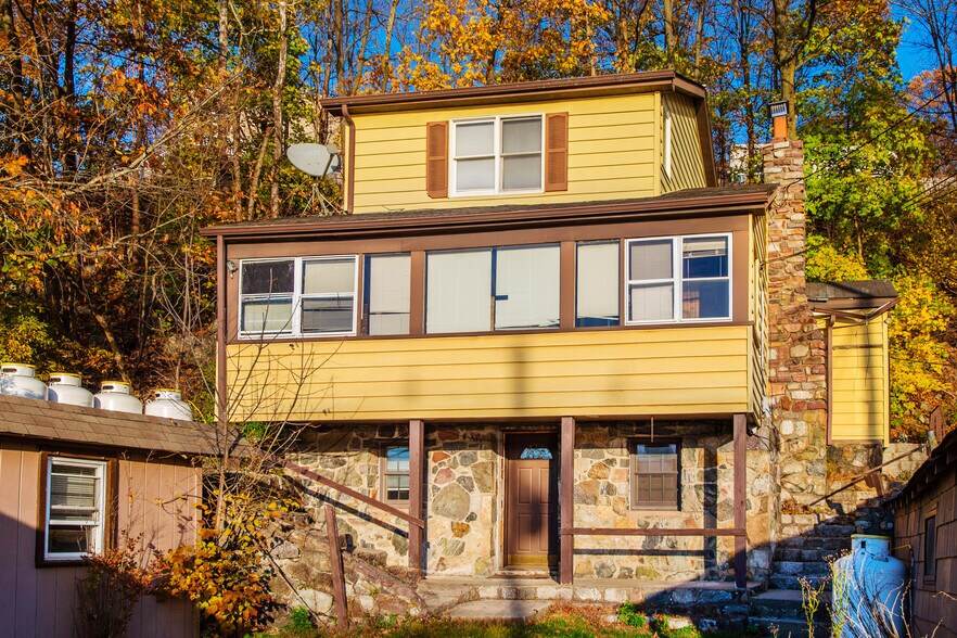 More Photos Of 148 Route 181, Lake Hopatcong Apartments For Sale