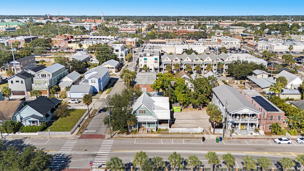 More Photos Of 2002 E 4th Ave, Tampa Office Residential For Sale