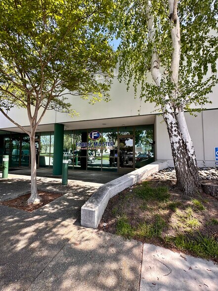 More Photos Of 6805 Sierra Ct, Dublin Research And Development For Lease