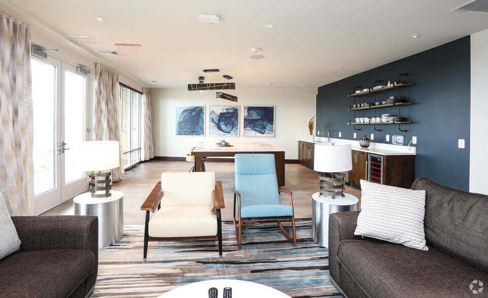 More Photos Of 11830 Sunrise Valley Dr, Reston Apartments For Lease