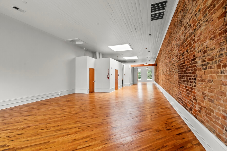 More Photos Of 418-420 N Liberty St, Winston-Salem Storefront Retail Office For Sale