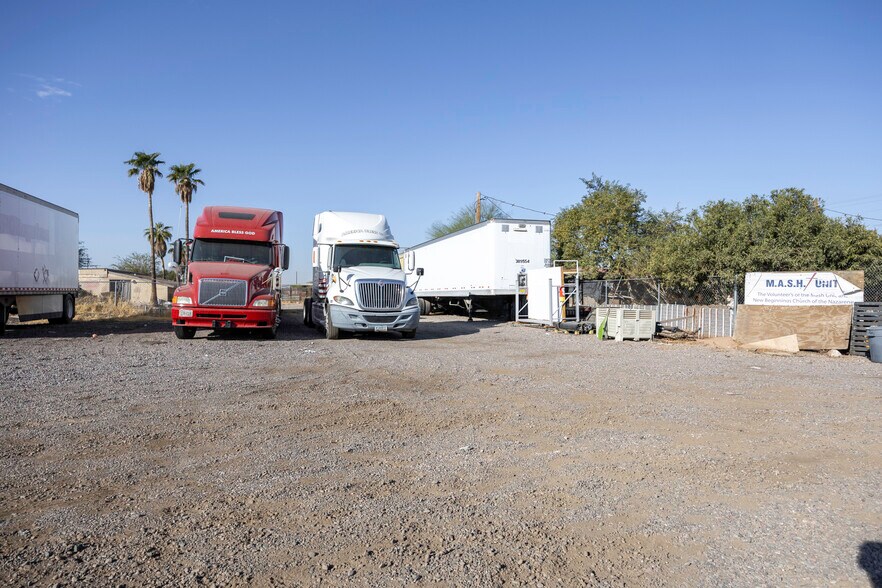 More Photos Of 655 W Cottonwood Ln, Casa Grande Showroom For Sale