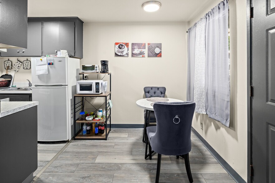 More Photos Of 6630 202nd St SW, Lynnwood Apartments For Sale