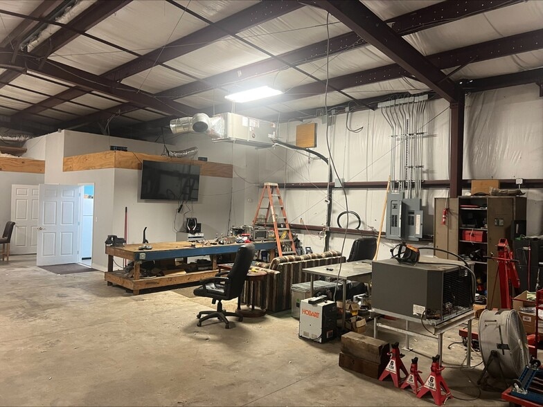 More Photos Of 4770 Shelfer Rd, Tallahassee Warehouse For Sale