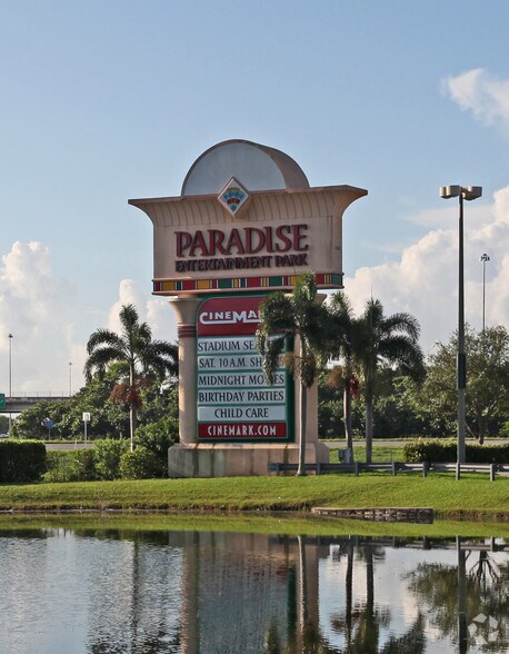More Photos Of 15601 Sheridan St, Davie Unknown For Lease