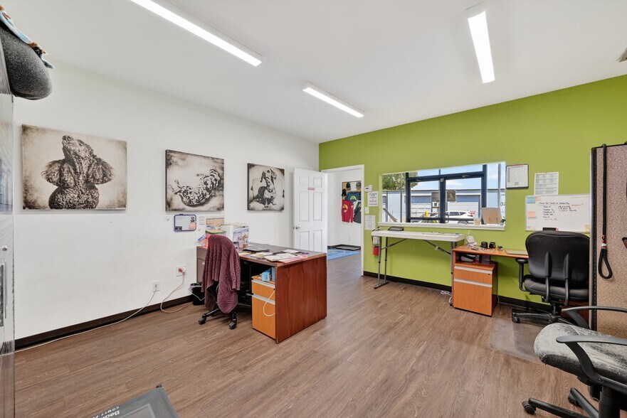More Photos Of 2770 E Ponce de Leon Ave, Decatur Service For Sale