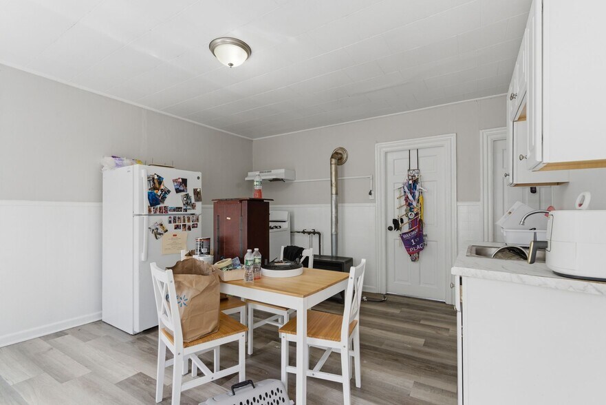 More Photos Of 126 140 Sayles, Woonsocket Apartments For Sale