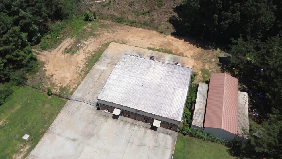 More Photos Of 2390 Jason Industrial Pkwy, Winston Warehouse For Sale
