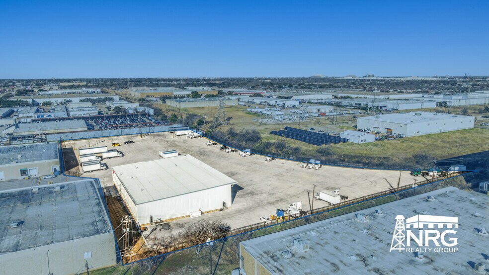 More Photos Of 2626 W Pioneer Pky, Grand Prairie Truck Terminal For Lease