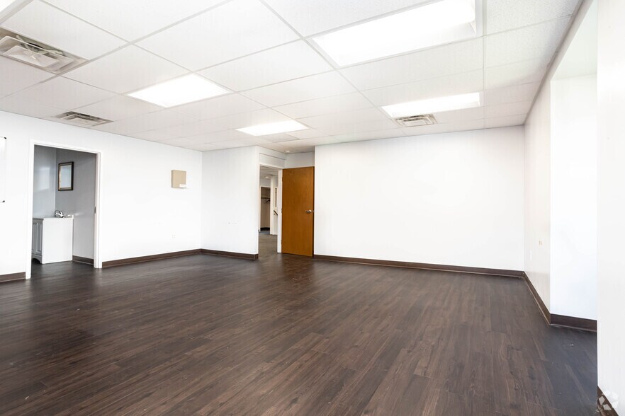 More Photos Of 338 Harris Hill Rd, Buffalo Office For Lease
