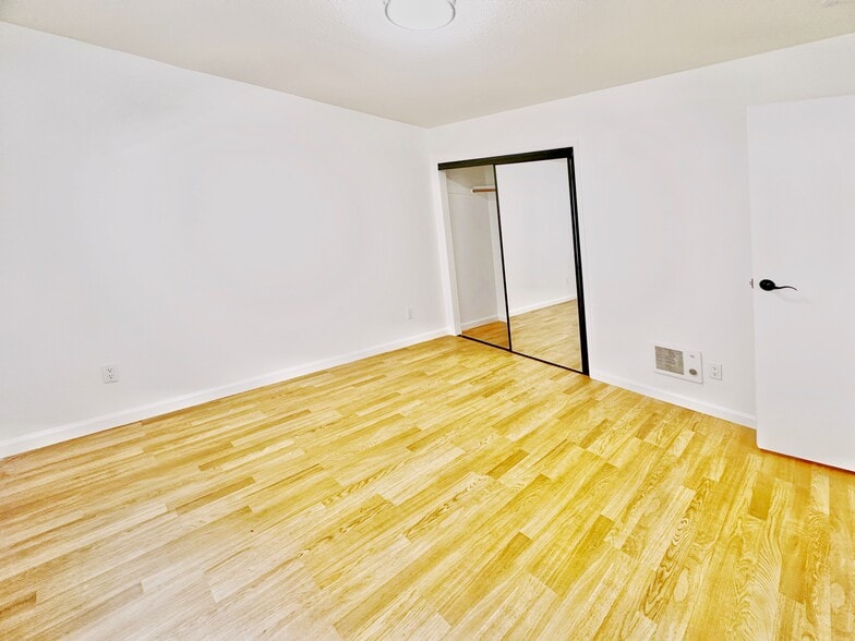 More Photos Of 1927-1929 Taraval St, San Francisco Apartments For Sale