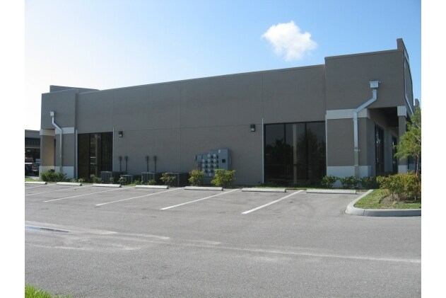 More Photos Of 8961 Daniels Center Dr, Fort Myers Medical For Sale