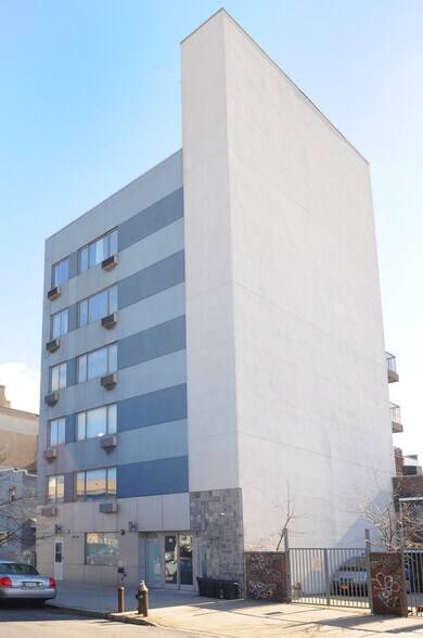 More Photos Of 518 Meeker Ave, Brooklyn Apartments For Sale