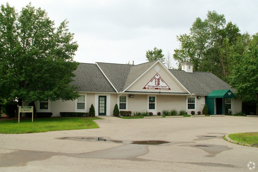 Primary Photo Of 1600 Gratiot Blvd, Marysville Medical For Sale