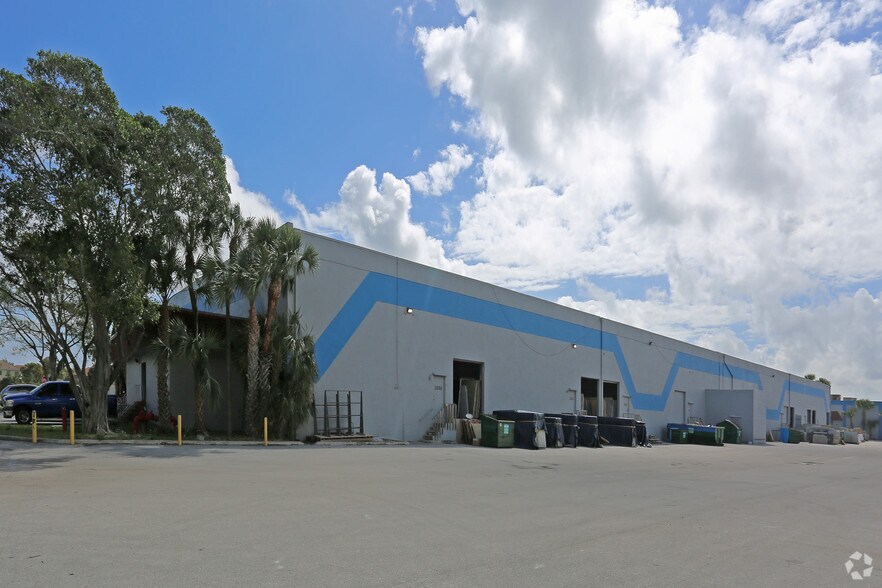 More Photos Of 3600-3630 Reese Ave, Riviera Beach Manufacturing For Lease