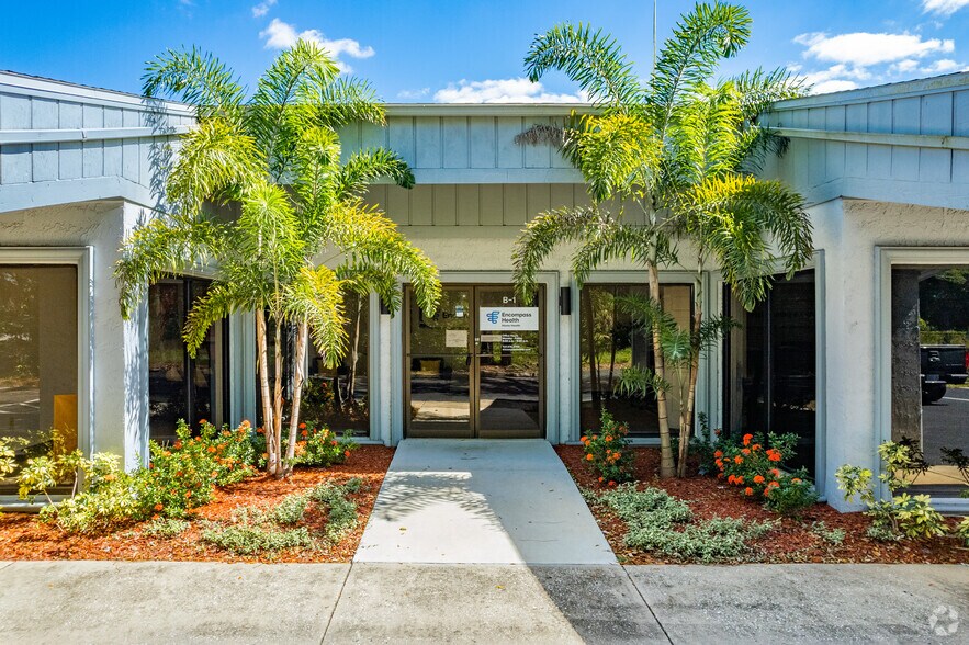 More Photos Of 8406 Massachusetts Ave, New Port Richey Office For Lease