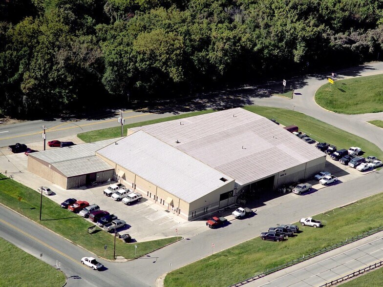 More Photos Of 700 W Main St, Azle Manufacturing For Sale