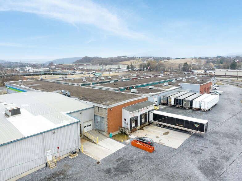 More Photos Of 141 Innovation Dr, Duncansville Warehouse For Lease