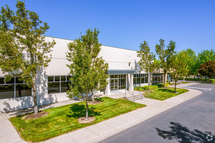More Photos Of 3295 NE 83rd Ave, Hillsboro Unknown For Lease