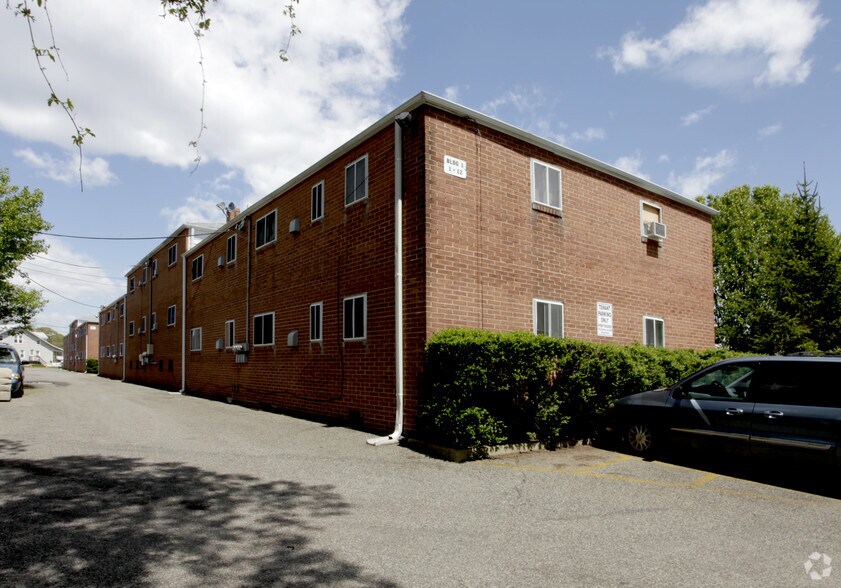 More Photos Of 235 Creek Rd, Keansburg Apartments For Sale