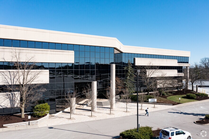 More Photos Of 25 Merchant St, Springdale Office For Sale