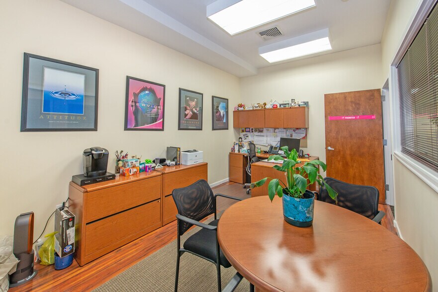 More Photos Of 885-889 Teaneck Rd, Teaneck Freestanding For Lease