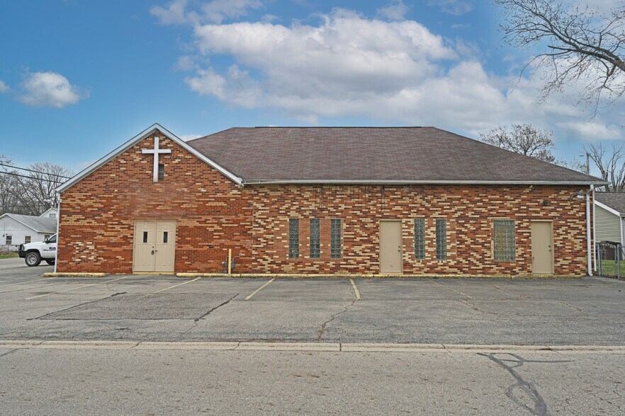 Primary Photo Of 1810 North Blvd, Fairborn Lodge Meeting Hall For Sale
