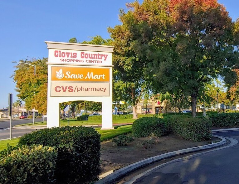 Primary Photo Of 2179 Shaw Ave, Clovis Unknown For Lease