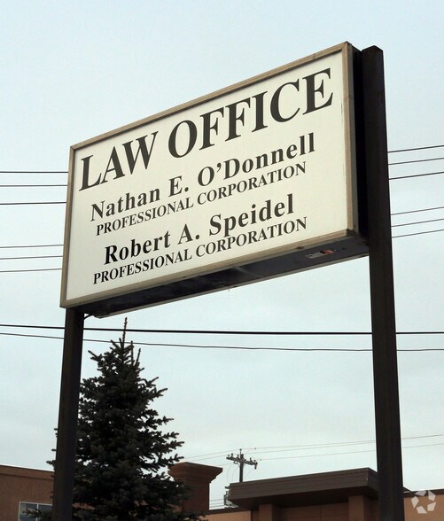 More Photos Of 11440 142 St NW, Edmonton Flex For Sale