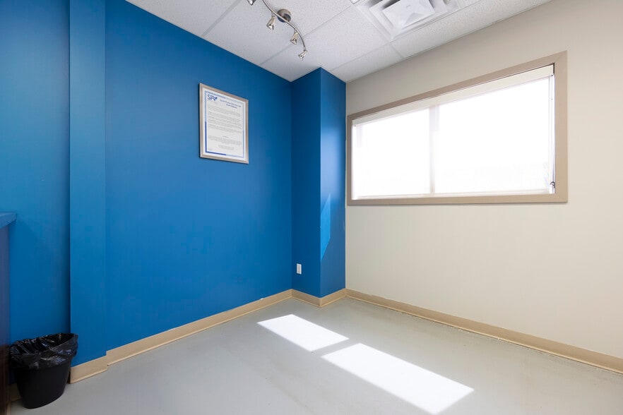More Photos Of 380 Taiganova Cres, Fort McMurray Warehouse For Lease