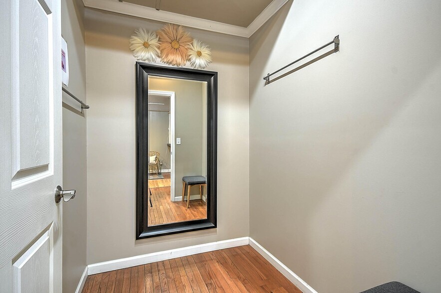 More Photos Of 531 State St, Bristol Storefront Retail Office For Sale