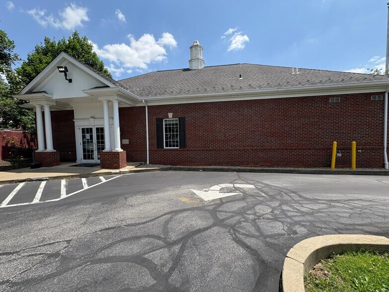 More Photos Of 998 3rd St, Beaver Office For Sale