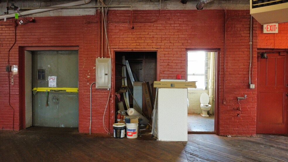 More Photos Of 813 N 4th St, Allentown Warehouse For Sale
