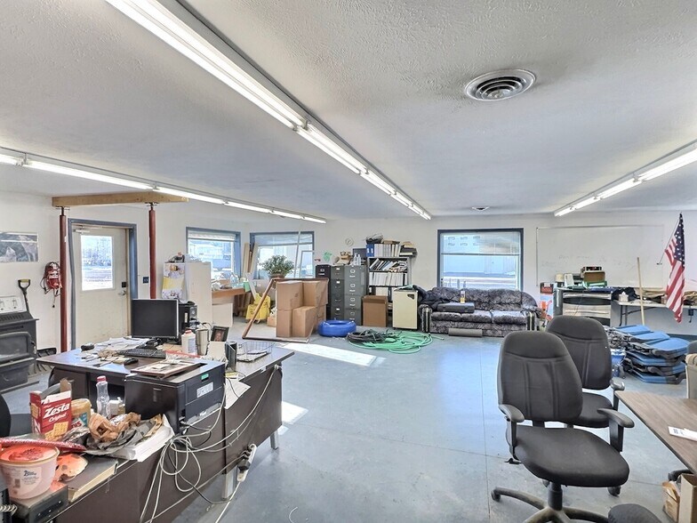 More Photos Of 1006 S Lawler, Mitchell Warehouse For Sale