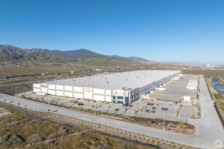 More Photos Of 2600 E John St, Banning Warehouse For Lease