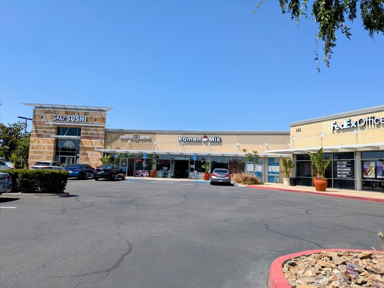 More Photos Of 157 N Twin Oaks Valley Rd, San Marcos General Retail For Lease