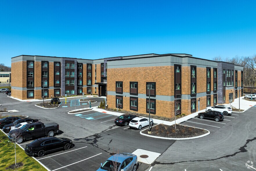 More Photos Of 3800 Park East Dr, Beachwood Apartments For Lease