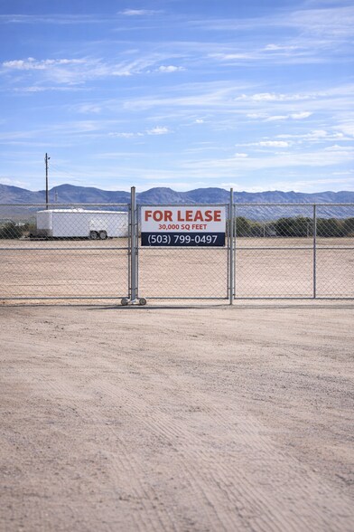 More Photos Of 4120 Arizona 68, Golden Valley Contractor Storage Yard For Lease