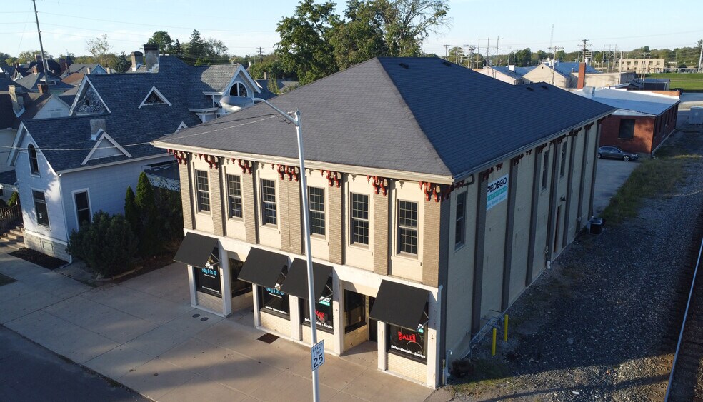 More Photos Of 221-225 E Main St, Troy Freestanding For Lease
