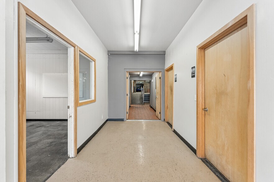 More Photos Of 1938 Milwaukee Way, Tacoma Warehouse For Sale