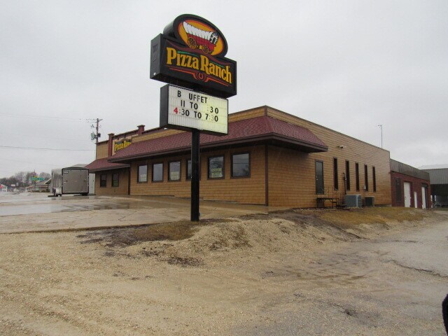 Primary Photo Of 509 E Oak St, Monticello Lodge Meeting Hall For Sale