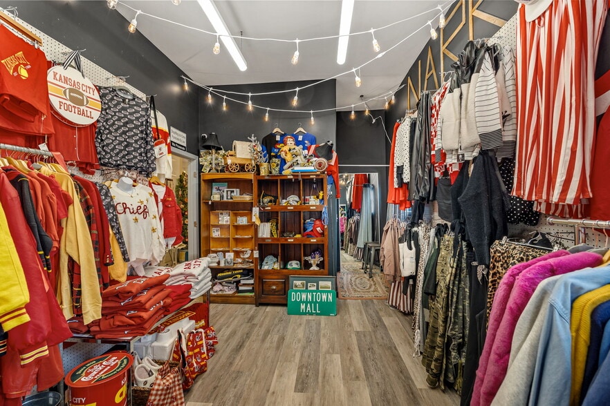 More Photos Of 2702 Ashland Ave, Saint Joseph Freestanding For Sale