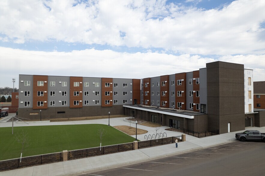 Primary Photo Of 315 E Kemp Ave, Watertown Apartments For Sale