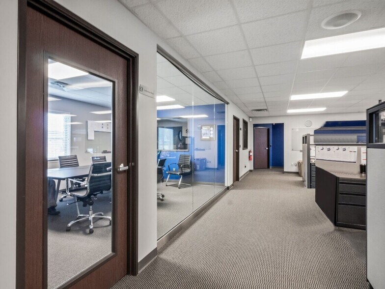More Photos Of 38765-38795 Mound Rd, Sterling Heights Medical For Lease