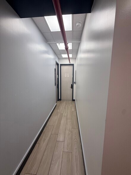More Photos Of 65 S 11th St, Brooklyn Office For Lease