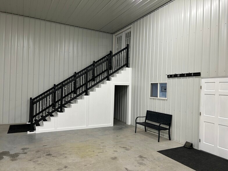 More Photos Of 7754 S State Route 73, Wilmington Flex For Lease