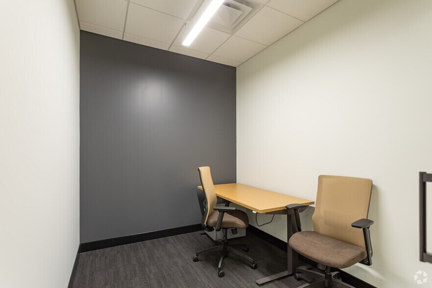 More Photos Of 600 Park Offices Dr, Durham Coworking Space