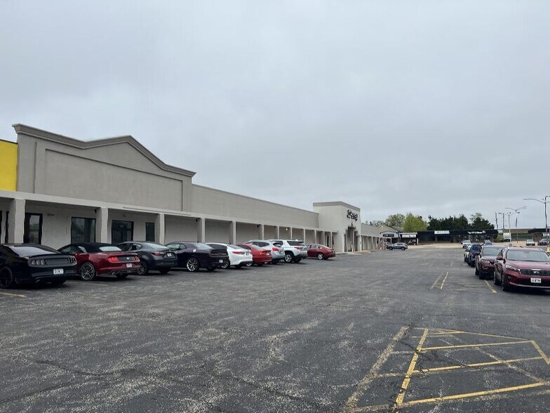 More Photos Of 1050-1056 S Bishop Ave, Rolla Storefront For Sale